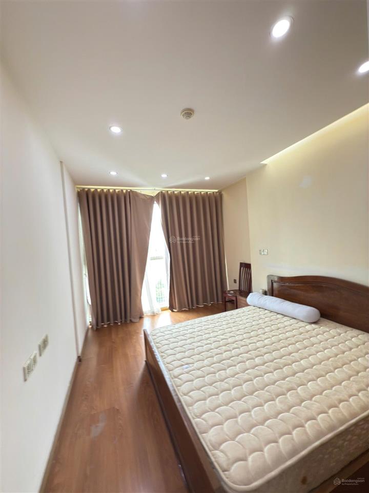 Cho thuê căn hộ 3pn 170m2 mandarin hmg giá 30tr.  0903 296 ***