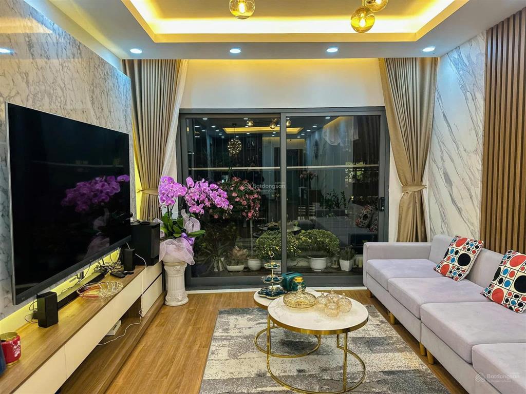 Căn hộ cc golden west cho thuê giá hợp lý.  0903 296 ***