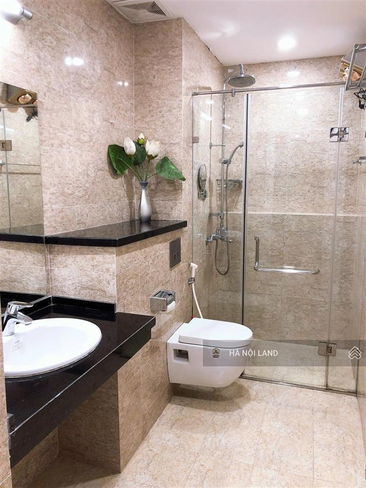 Cho thuê cc diamond flower tower, 20 triệu vnd/tháng, 125m2, 3pn, 2wc, giá tốt.  0903,296.691