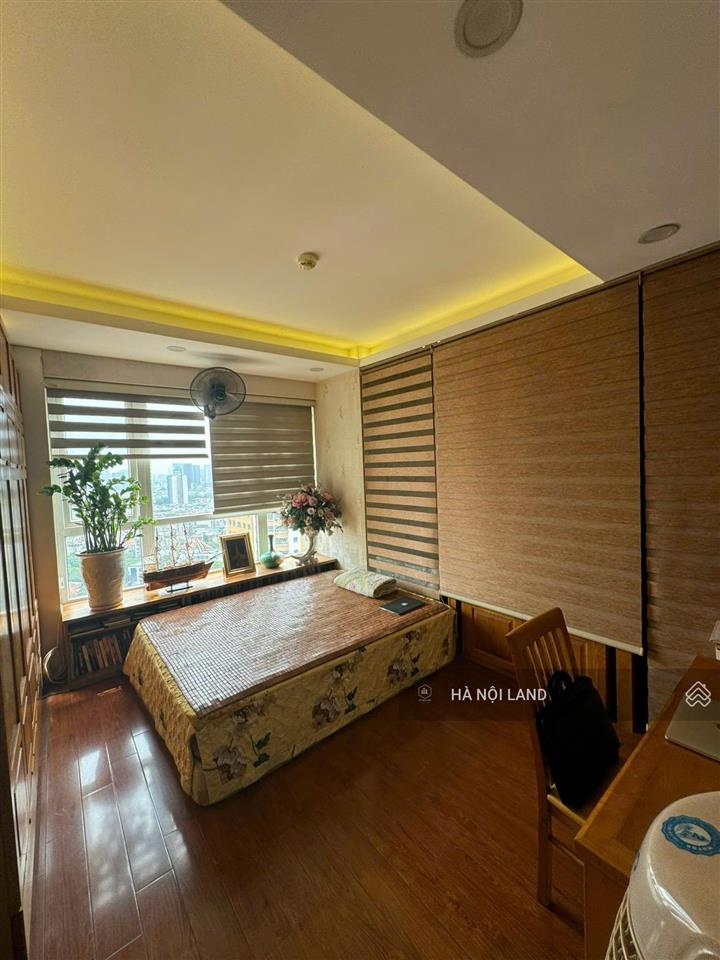 Cho thuê cc 3pn 2wc tại n04  kđt đông nam trần duy hưng, 25 triệu, 130m2.  0903 296 ***