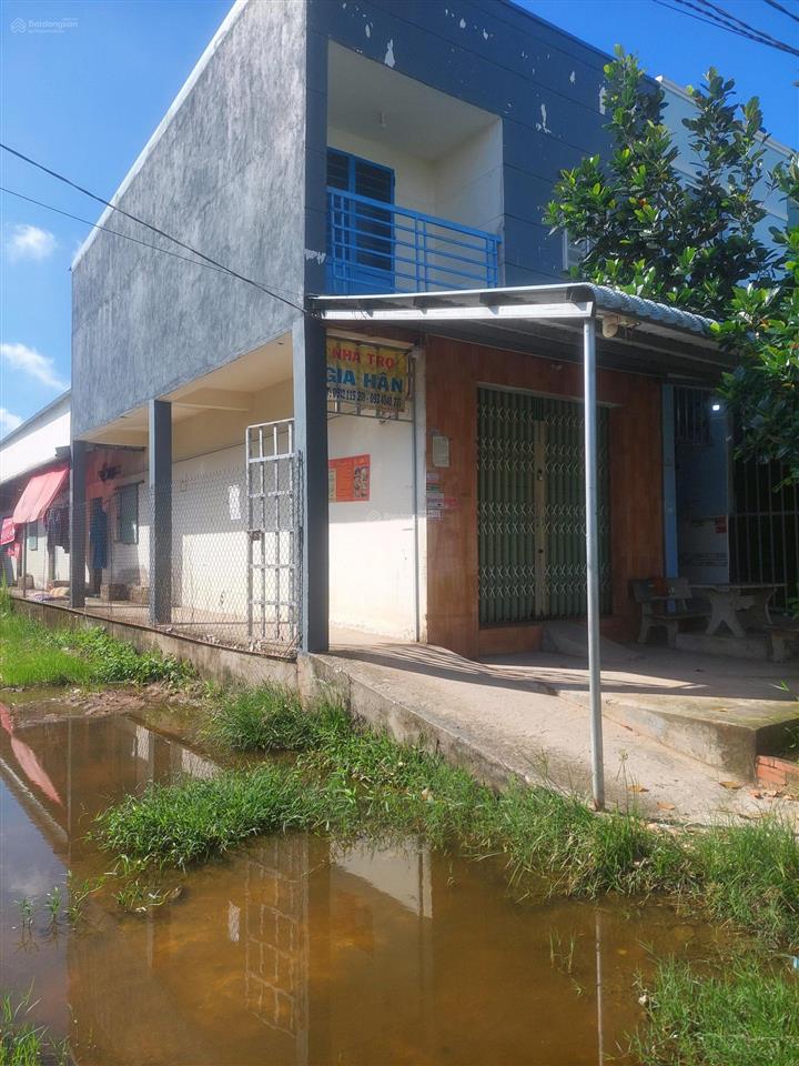 Bán gấp lô đất 125m2, vị trí đẹp ngay kcn tân đức giá chỉ 2 tỷ, giá cực tốt để đầu tư