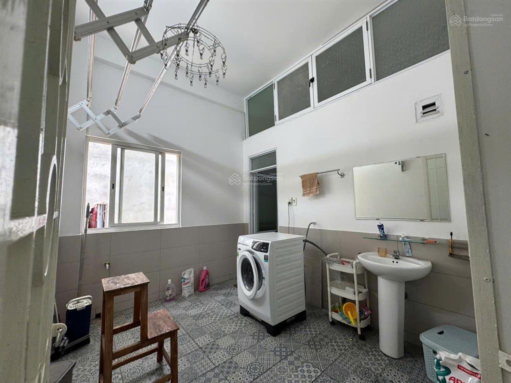 Bán nhà 3 tầng 114m2 đường thế lữ  cách biển mân thái 5 phút  khu dân trí cao