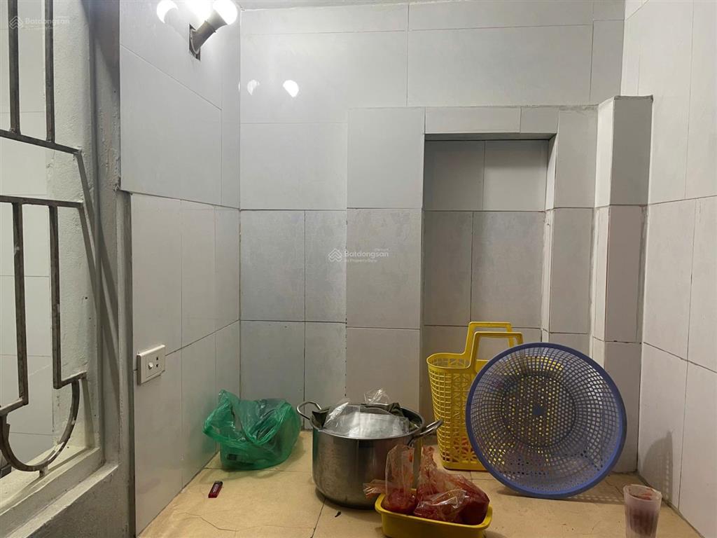 Cho thuê phòng riêng rộng 25m2, thoáng mát sạch sẽ, điện nước theo giá nhà nước, vào ở ngay