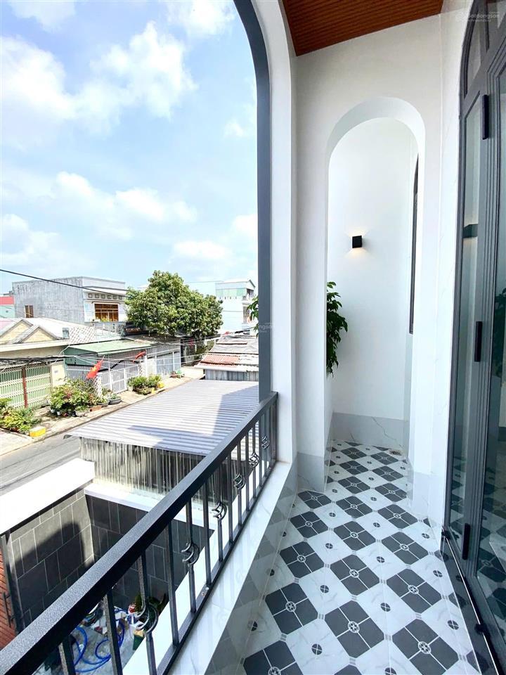 Ngay bệnh viện da liễu đồng nai 5x21m, nhà xây cho con trai ở, giờ chuyển công tác nên bán gấp