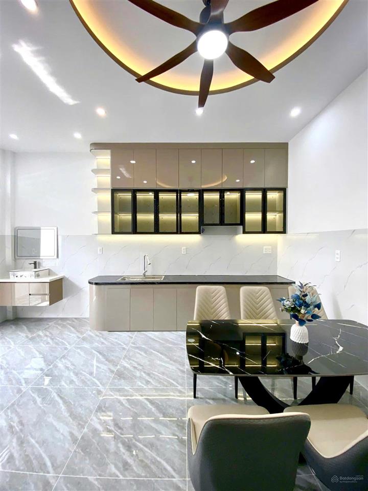 Ngay bệnh viện da liễu đồng nai 5x21m, nhà xây cho con trai ở, giờ chuyển công tác nên bán gấp