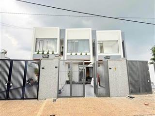 Chủ ngộp cần bán nhà phố sổ riêng hoàn công ngay khu du lịch sơn tiên. chỉ cần tt700 triệu là mua