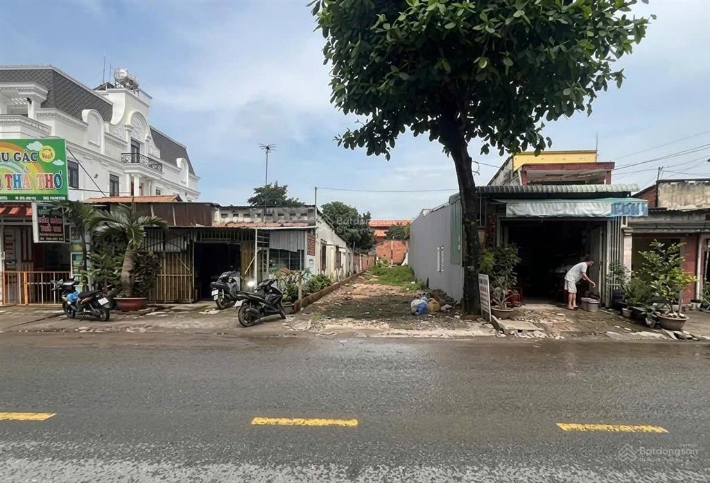 Bán 2 lô liền kề 10x30 mặt tiền kinh doanh gần công ty chang shin vn đường đồng khởi  biên hòa