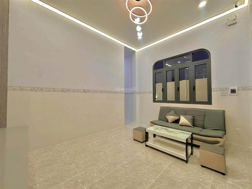 Anh em cần bán căn nhà cấp 4 sân vườn cực chill giá chỉ 1 tỷ 190 triệu ngay cây xăng thạnh phú