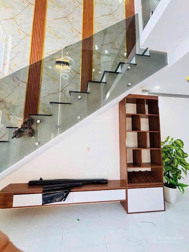 Nhà gác lửng kết cấu lầu gần bửu long biên hòa giá chỉ 1 tỷ 450 triệu (còn bớt)