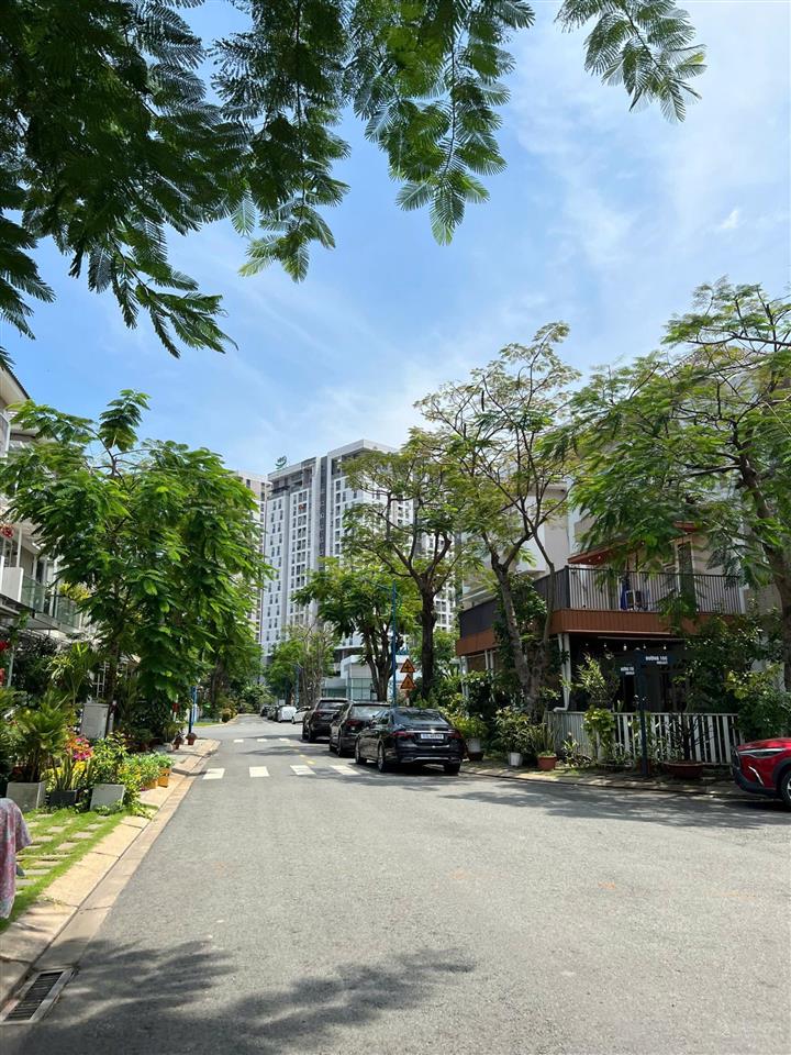 Cho thuê nguyên căn 144m2 đối diện công viên liên phường q9 giá 25tr/tháng