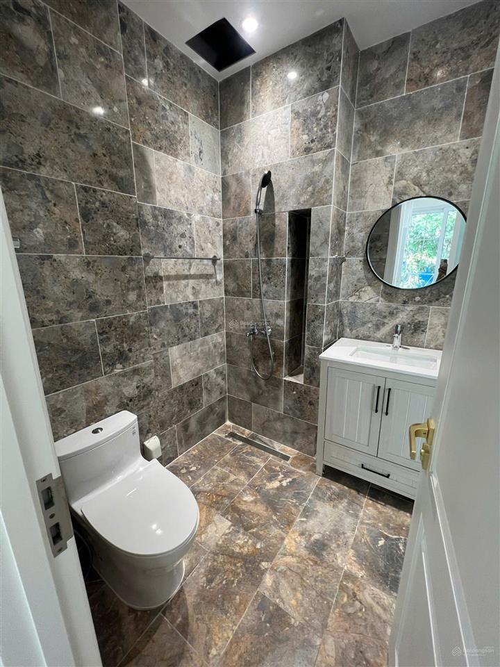 Cho thuê biệt thự 300m có thang máy full nội thất kdc liên phường quận 9 giá 55tr/tháng