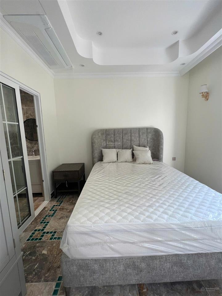 Cho thuê biệt thự 300m có thang máy full nội thất kdc liên phường quận 9 giá 55tr/tháng