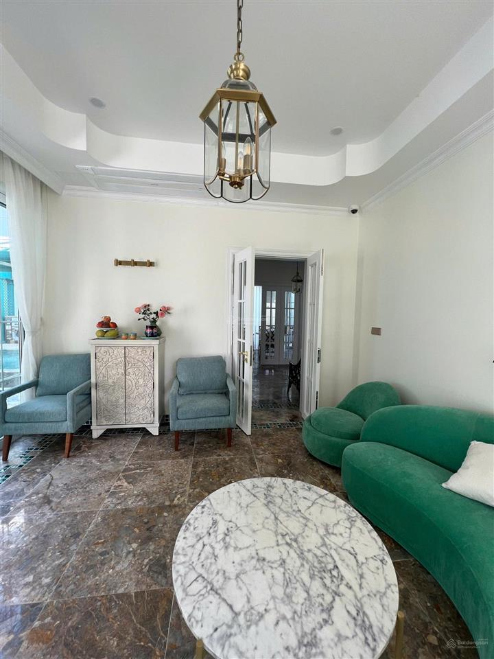 Cho thuê biệt thự 300m có thang máy full nội thất kdc liên phường quận 9 giá 55tr/tháng