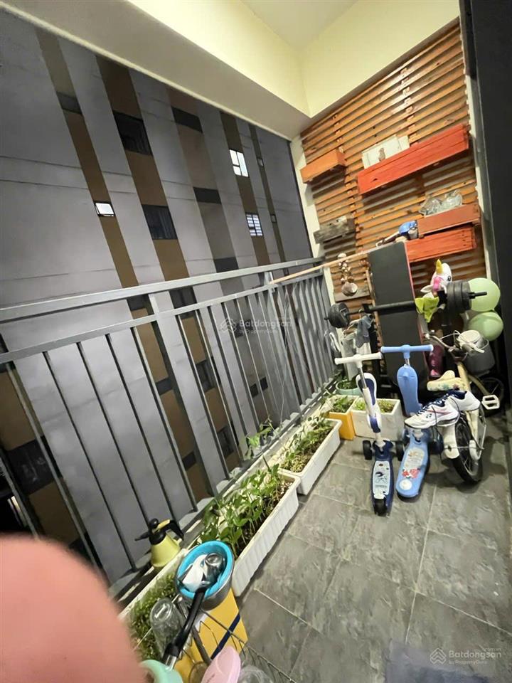 Bán căn chung cư thủ thiêm garden q9 có ban công full nội thất giá 3 tỷ 8