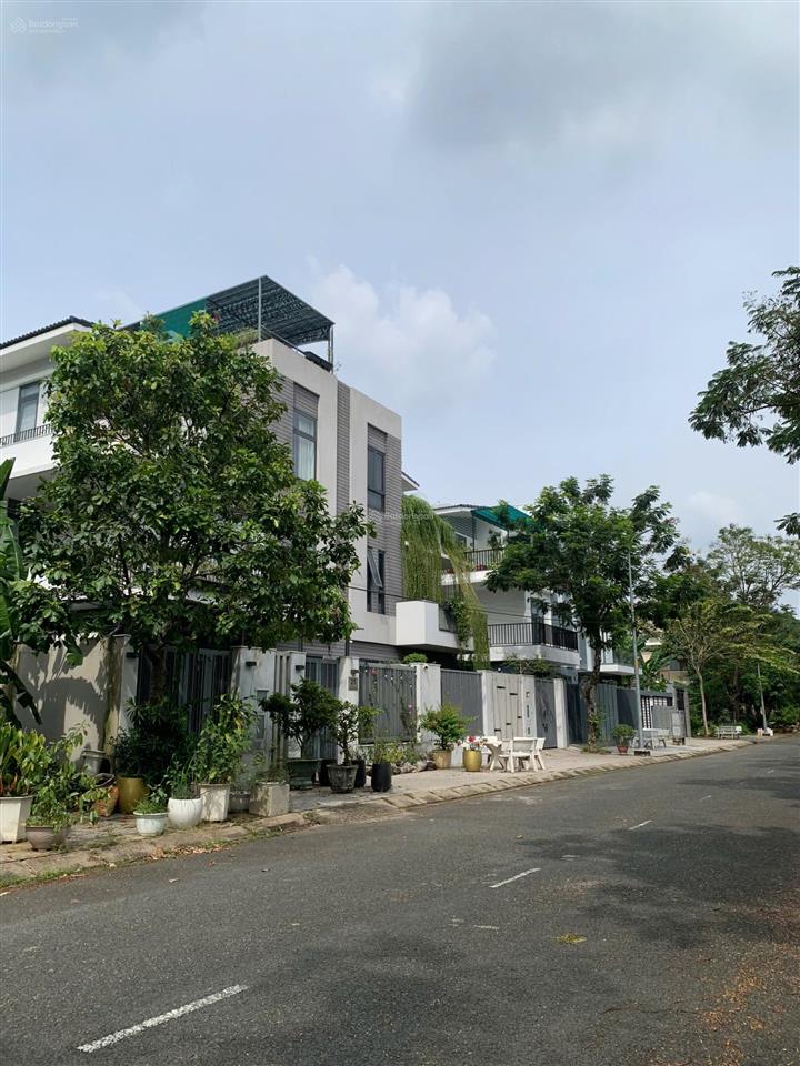 Bán biệt thự khu dân cư hưng phú thông liên phường quận 9 giá 25,6 tỷ
