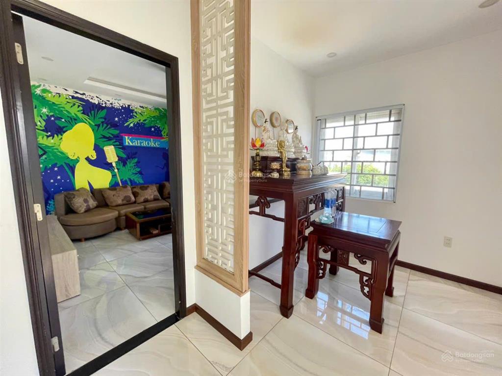 Cho thuê nhà có sân vườn 148m2 full nội thất giá 23tr/tháng
