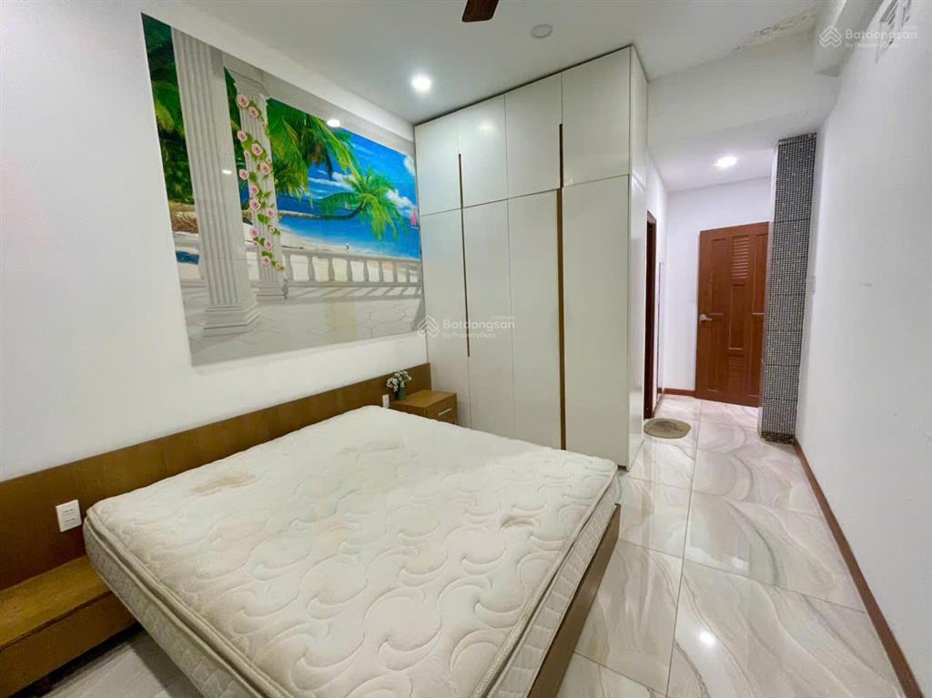 Cho thuê nhà có sân vườn 148m2 full nội thất giá 23tr/tháng