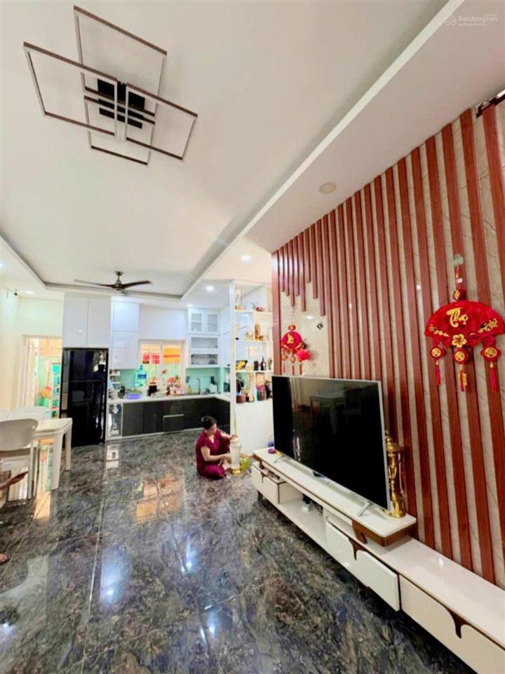 Bán biệt thự liền kề kdc sở văn hóa thông tin, đường liên phường, quận 9.  0981