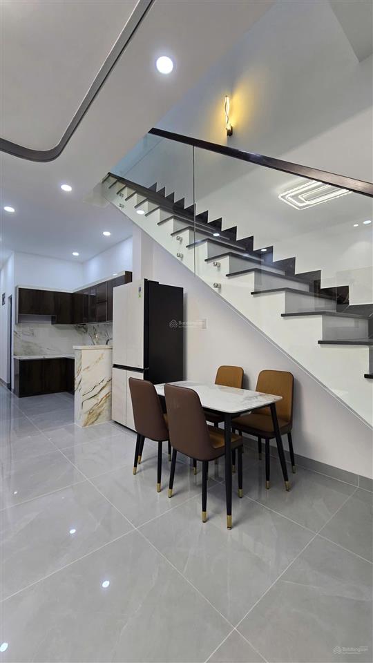 Chủ ngộp cần bán nhà đường 18b, xã bình chánh, hcm