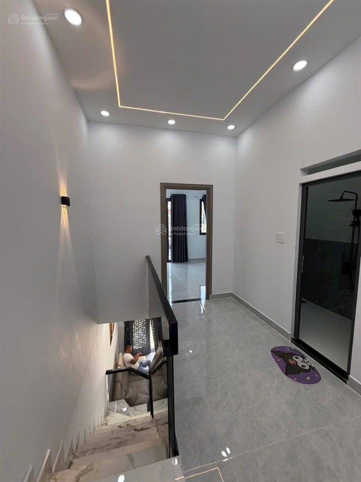 Công chứng nhanh nhà cho thuê tháng 11 triệu gần công ty bonchen giá 1 tỷ 700, nhà sổ hồng riêng