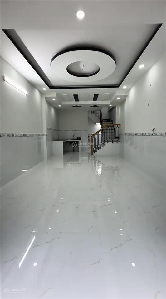 Trả trước 500 triệu công chứng, nhà hiện đang cho thuê tháng 10 triệu, giá 1 tỷ 750, nhà shr