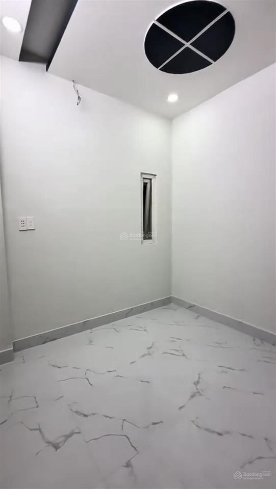 Trả trước 500 triệu công chứng, nhà hiện đang cho thuê tháng 10 triệu, giá 1 tỷ 750, nhà shr
