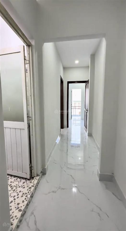 Trả trước 500 triệu công chứng, nhà hiện đang cho thuê tháng 10 triệu, giá 1 tỷ 750, nhà shr