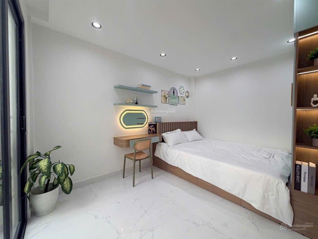 Khu phan xích long phú nhuận  nhà mới xây 5 tầng  40m2  5pn  ngang 5m  chỉ nhỉnh 9 tỷ