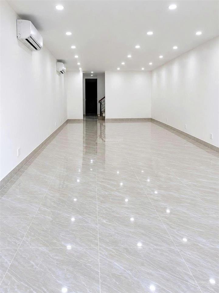 Cho thuê nhà trần khắc chân  nhà mới có thang máy  trống suốt