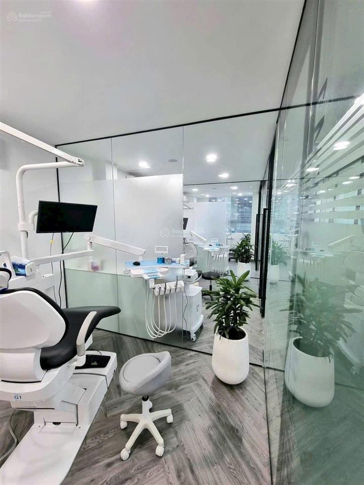 Cho thuê góc 2 mặt tiền cù lao, phường 2, phú nhuận thang máy giá 50 triệu