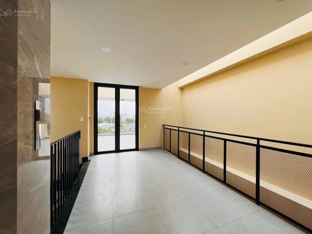 Cho thuê nhà hẻm xe hơi góc 2 mặt tiền 174a đặng văn ngữ  ngang 6m  có thang máy, pccc đầy đủ