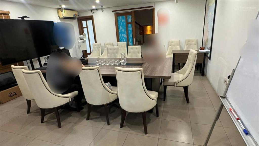 Bán nhà riêng 8 tầng tại nguyễn văn huyên, 2 mặt tiền giá 1x tỷ
