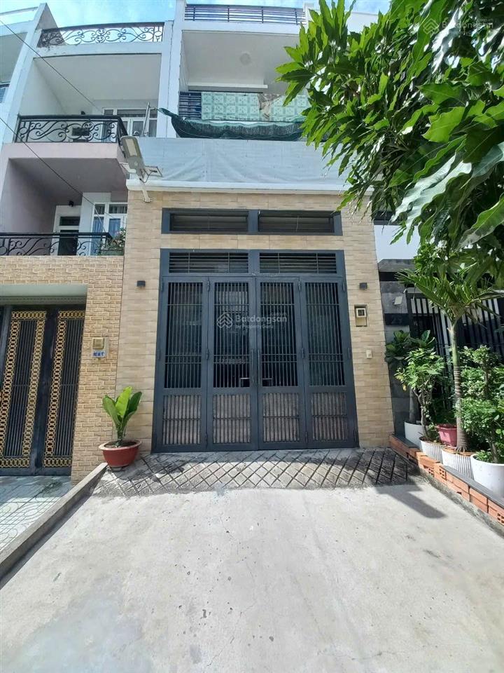 Diện tích đất 4mx20m, nhà riêng. sổ hồng chính chủ, ngay ngã tư võ văn kiệt và hồ học lãm