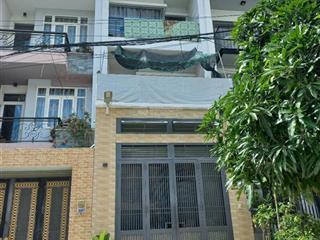 Diện tích đất 4mx20m, nhà riêng. sổ hồng chính chủ, ngay ngã tư võ văn kiệt và hồ học lãm