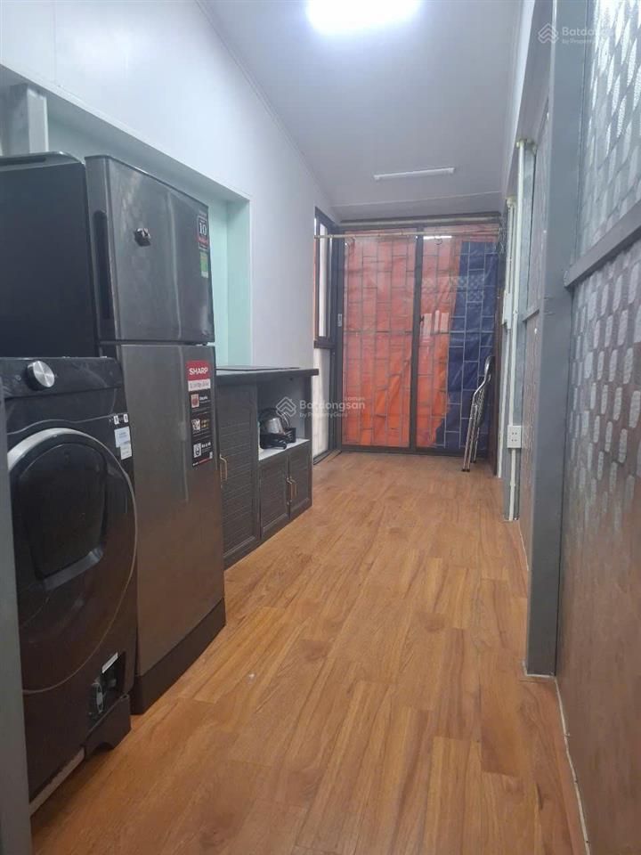 Cho thuê căn nhà nhỏ tập thể phương mai 6 tầng 4 pn  phường kim liên chỉ 5tr5