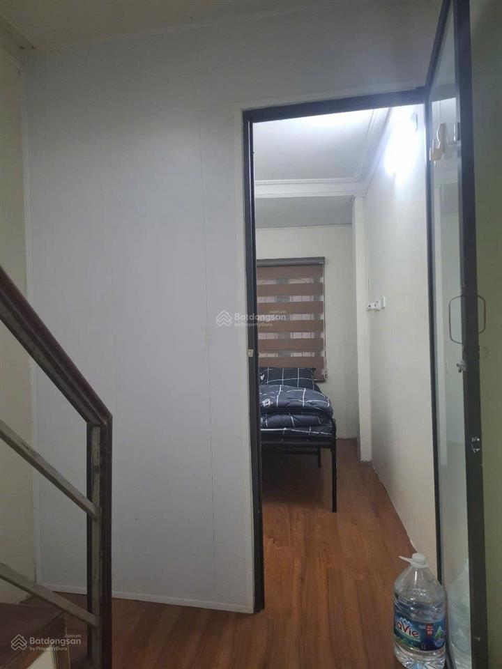 Cho thuê căn nhà nhỏ tập thể phương mai 6 tầng 4 pn  phường kim liên chỉ 5tr5