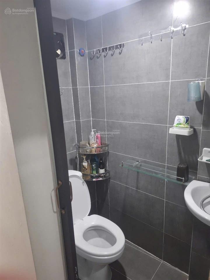 Cho thuê căn nhà nhỏ tập thể phương mai 6 tầng 4 pn  phường kim liên chỉ 5tr5