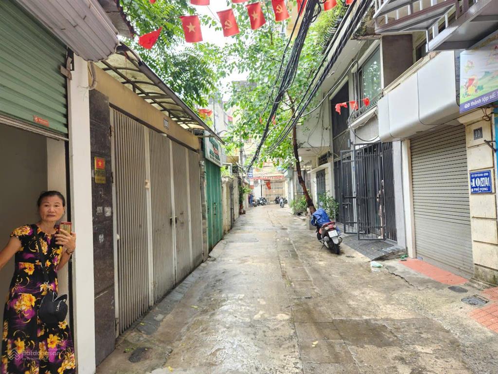 Cho thuê nhà 3 tầng gần đh kinh tế quốc dân, đường rộng dễ kinh doanh