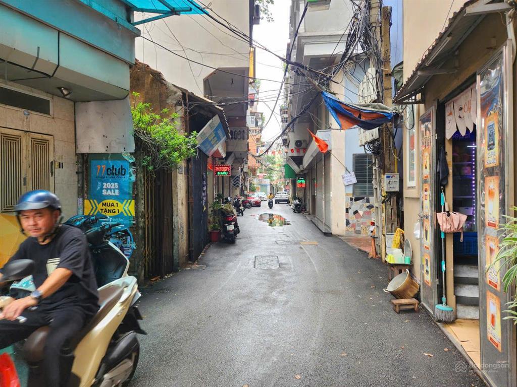 Cho thuê nhà 3 tầng gần đh kinh tế quốc dân, đường rộng dễ kinh doanh