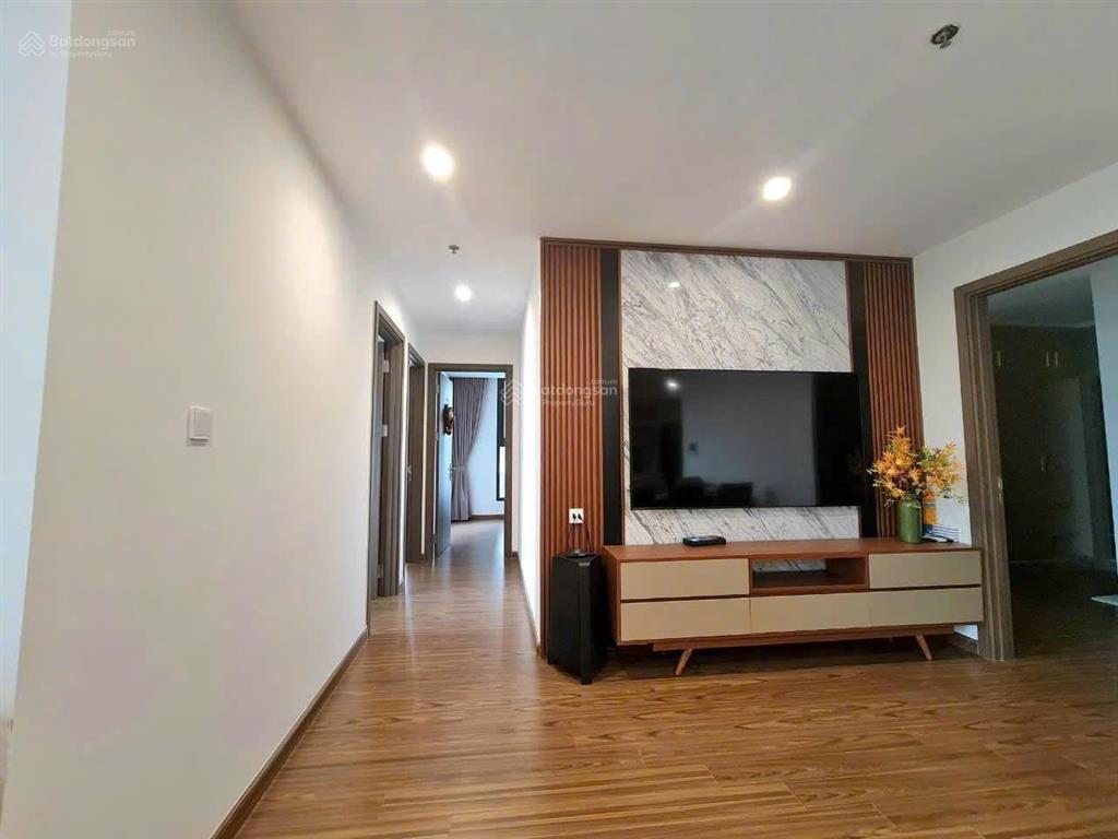 Cho thuê căn hộ 3pn full nội thất vinhomes west point 140m²  2 phòng master  giá theo thỏa thuận