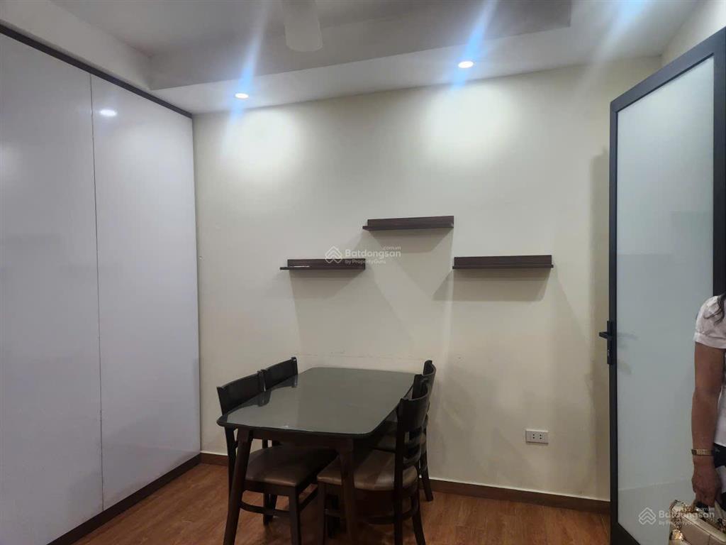 Cho thuê căn hộ studio 42m2 full nội thất tại ngõ 79 đội cấn, p. ngọc hà, hà nội giá chỉ 6,0tr/th
