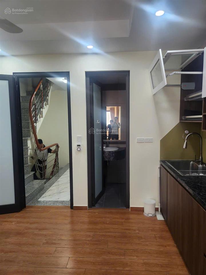 Cho thuê căn hộ studio 42m2 full nội thất tại ngõ 79 đội cấn, p. ngọc hà, hà nội giá chỉ 6,0tr/th