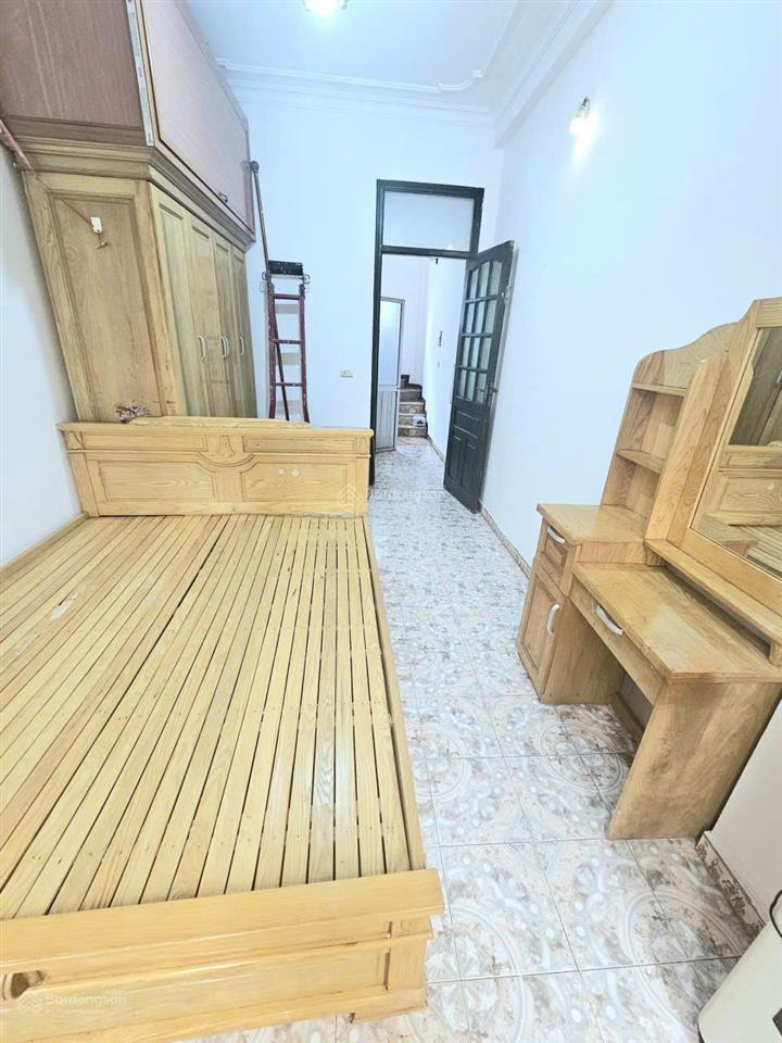 Cho thuê nhà nguyên căn mặt phố thụy khuê, tây hồ 5 tầng, full nội thất, gần chợ bưởi