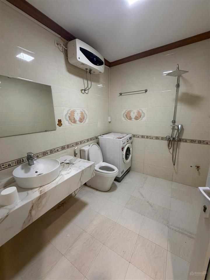Chính chủ giá tốt. bán căn hộ eurowindow complex cầu giấy  86,1m2 full nội thất
