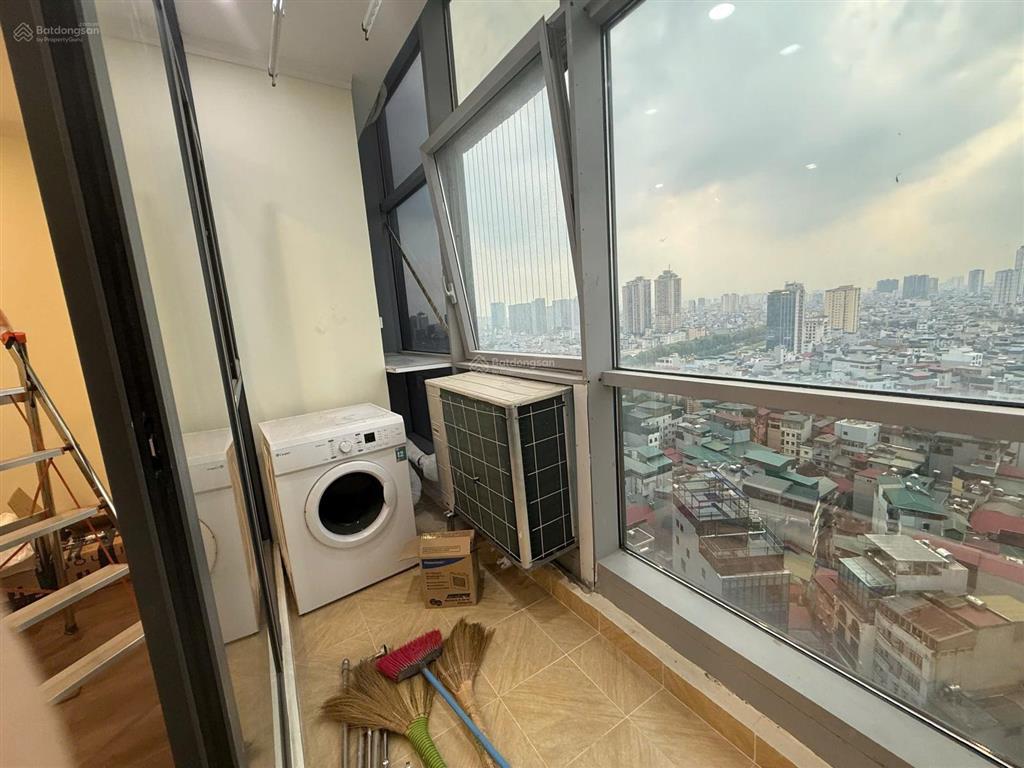 Chính chủ giá tốt. bán căn hộ eurowindow complex cầu giấy  86,1m2 full nội thất