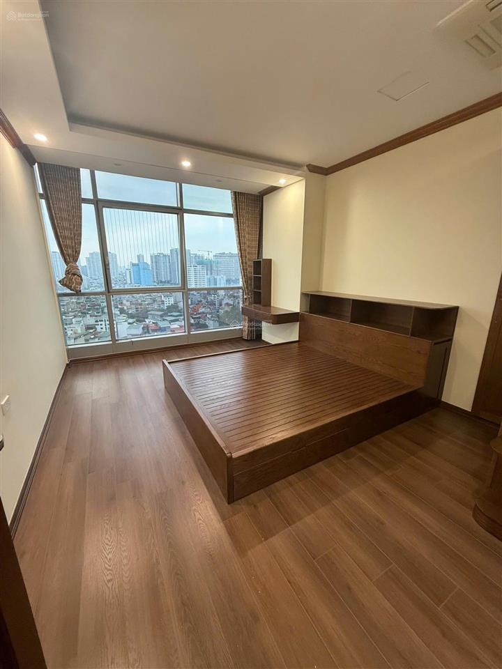 Chính chủ giá tốt. bán căn hộ eurowindow complex cầu giấy  86,1m2 full nội thất