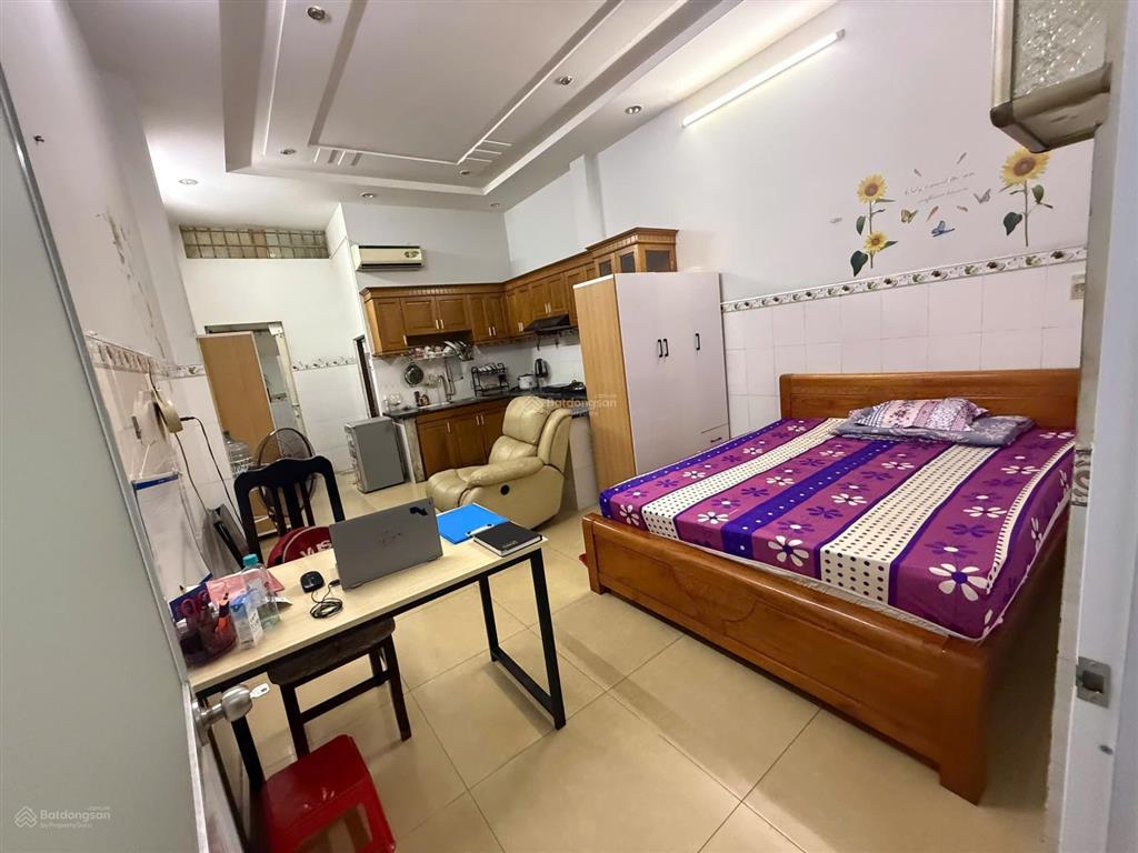 Chính chủ cho thuê phòng đẹp 32m2 ngay siêu thị aeon tân phú