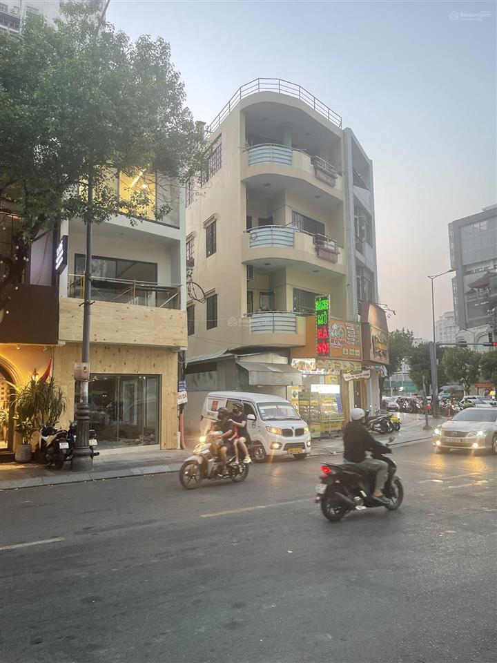 Chính chủ bán nhà mt 18a nguyễn văn trỗi pn ngang 8m giá 80 tỷ