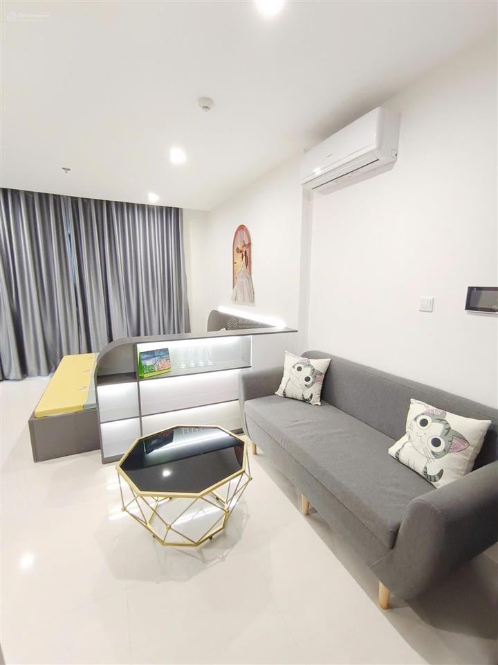 Cho thuê căn studio căn to dt 33,5m2 full đồ đẹp giá 6 triệu/th, chung cư vinhomes ocean park