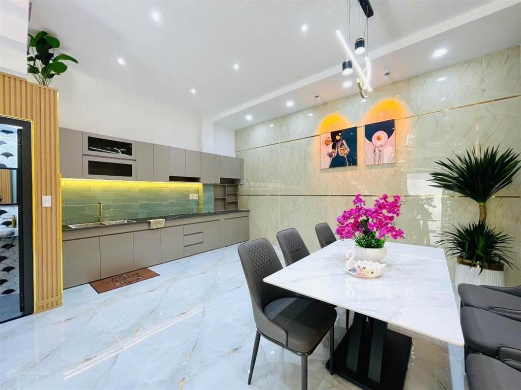 Khu vip hàng xóm city land  117 triệu|m2, thống nhất  nhà mới  cho thuê 17tr/tháng  3pn5wc